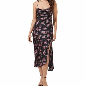 ASTR The Label Floral Navy and Pink Midi Dress